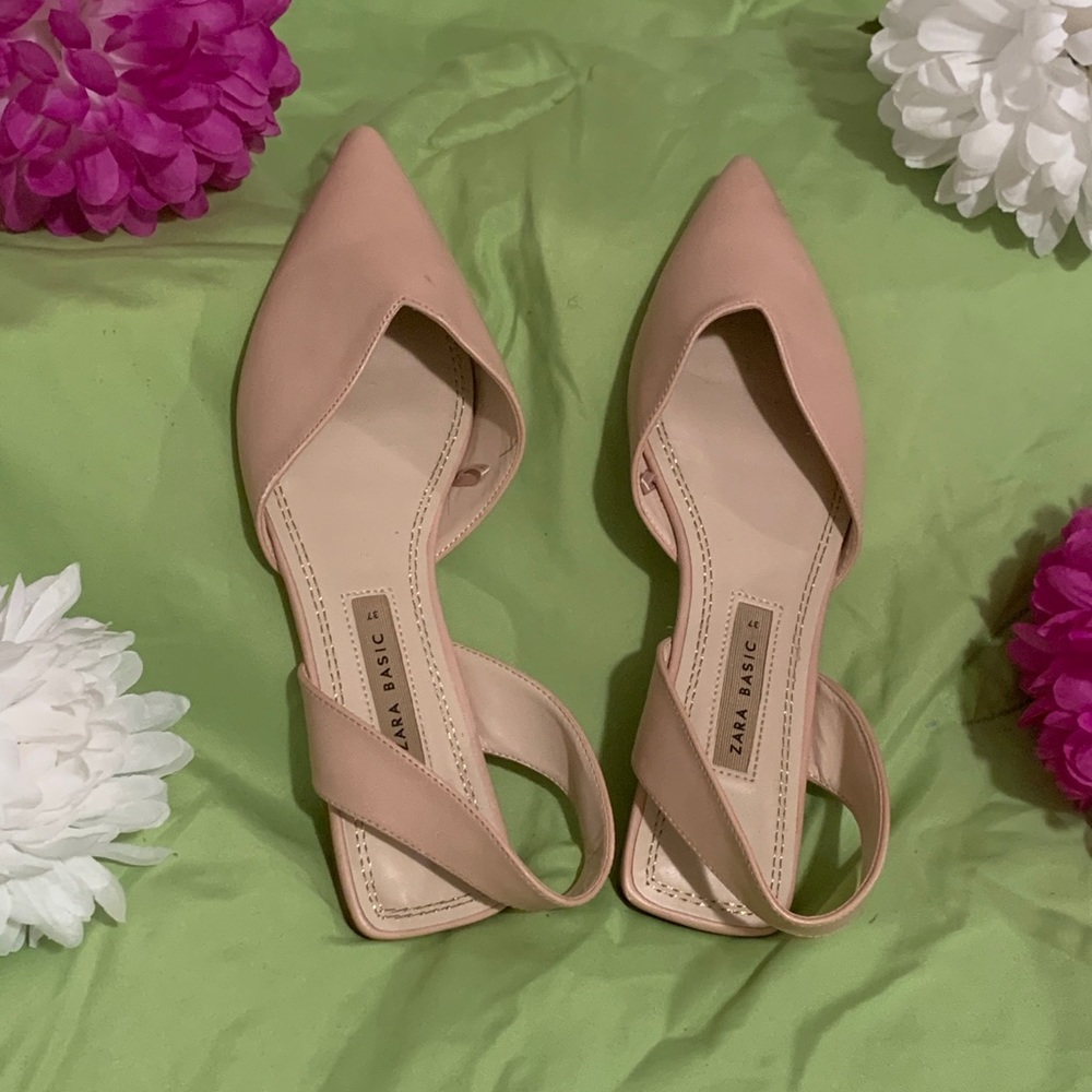 🌹 Zara basic Nude Flat Pointed Shoes🌹